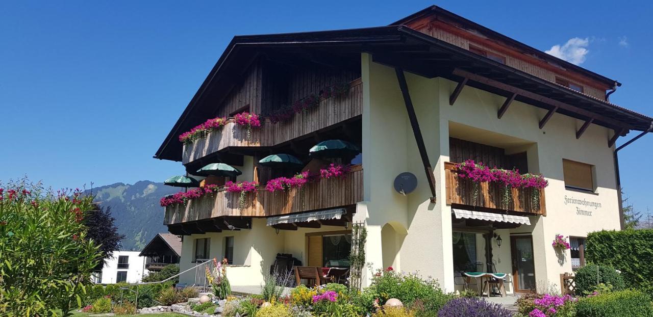Gaestehaus Schoeneweiss Ehrwald Exterior foto